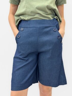 Maxmoda High-Waist Navy Button-Accent Bermuda Shorts for Women Pantaloncini Sz L